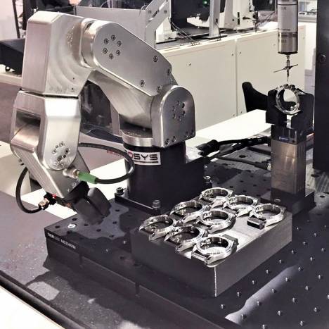 Machine tending for the watchmaking industry